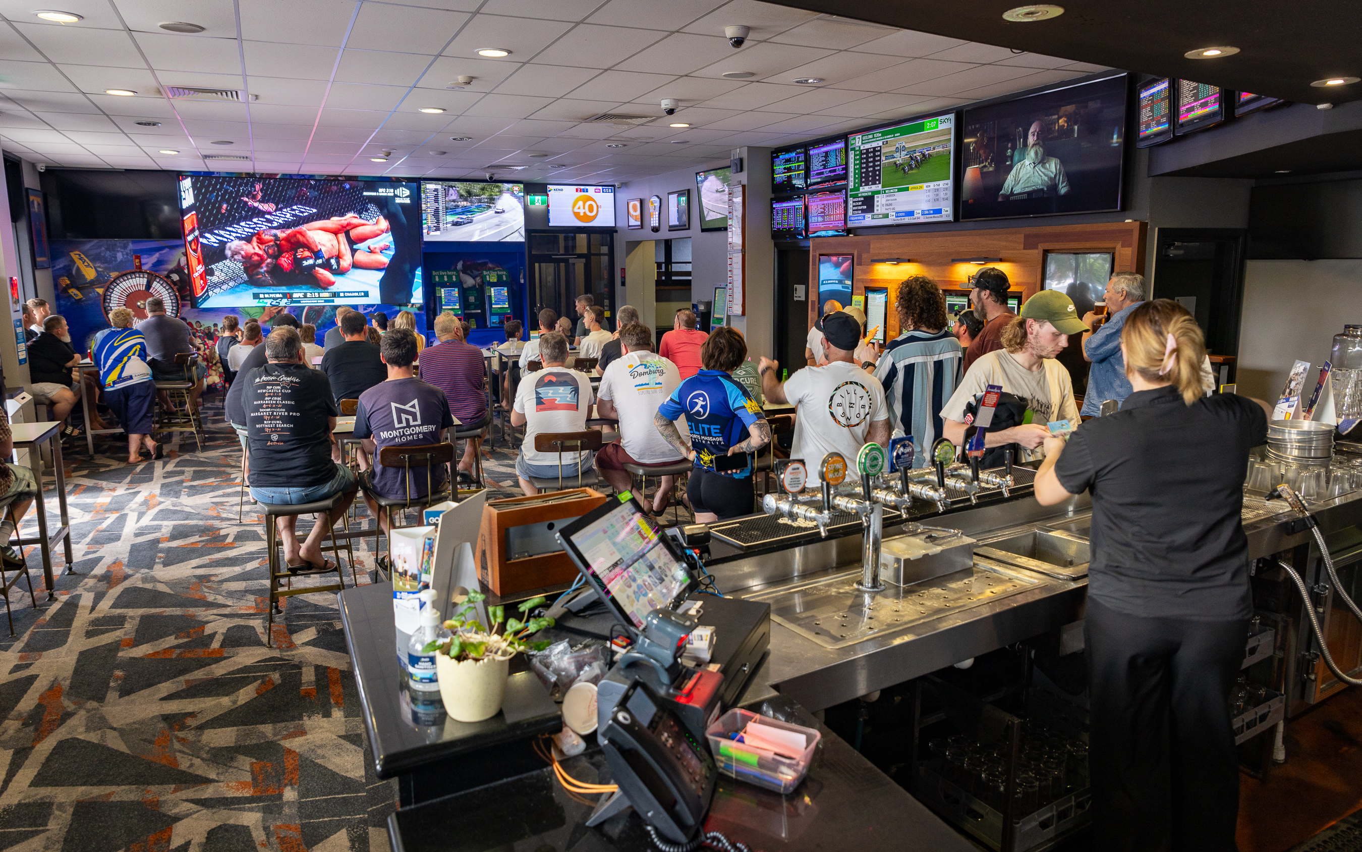 Blackbutt Hotel Sports Bar with multiple screens